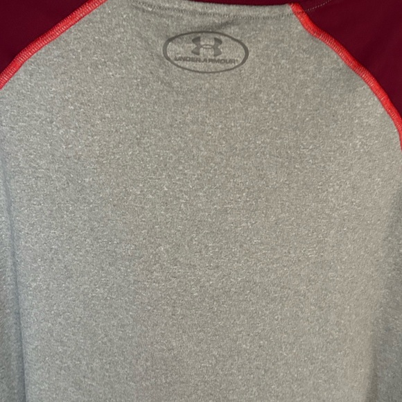 Under Armour HeatGear Raglan Top- Women’s LG/G / Gray Burgundy - Picture 4 of 5